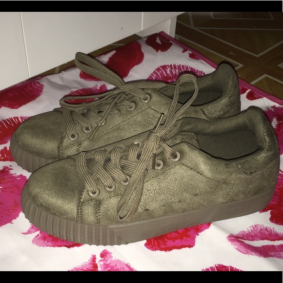 Olive green suede sneakers - Picture 1 of 7